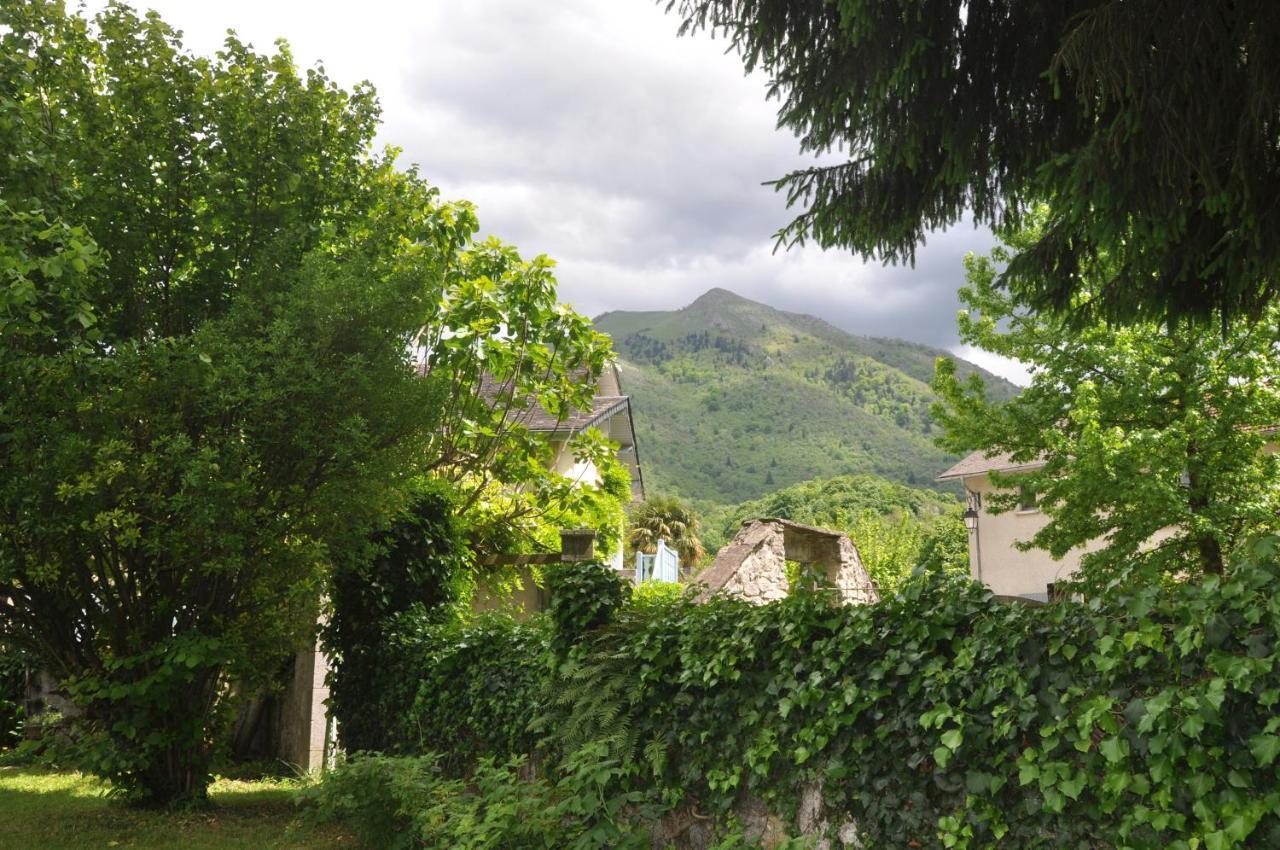 Gite D'Etape Le Couvent D'Ossau Bed and Breakfast Louvie Juzon Exteriör bild